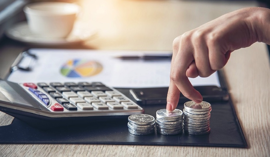 Profesionet e lira: Tatim fitimi per 2024 do parapaguhet ne baze te deklarimeve per 2023